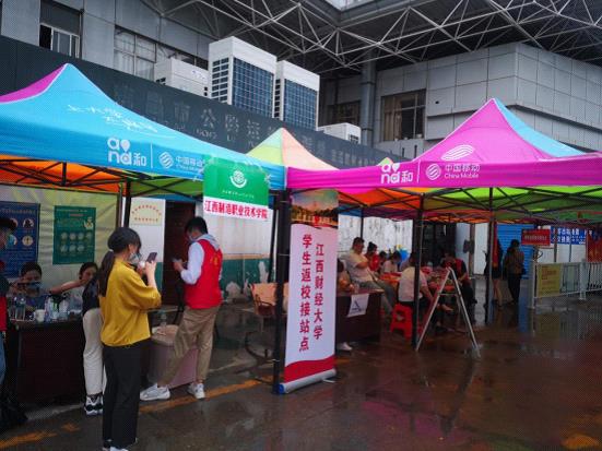 南昌長運(yùn)徐坊客運(yùn)分公司承接學(xué)生接轉(zhuǎn)運(yùn)輸業(yè)務(wù)