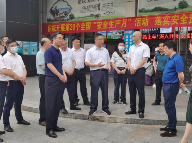 市人大常委會(huì)黨組書記、主任朱寅健一行調(diào)研上饒汽運(yùn)