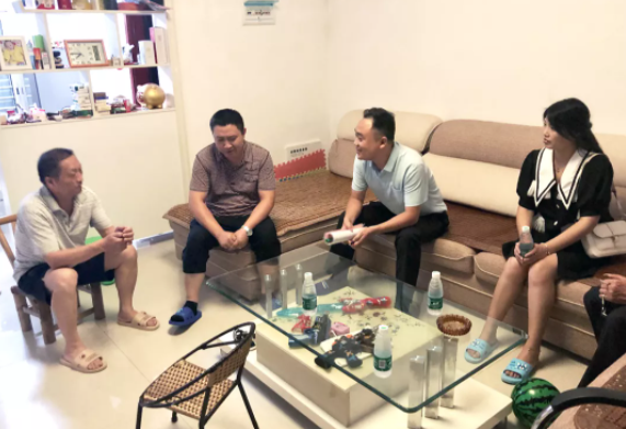 撫州長(zhǎng)運(yùn) 樂(lè)安欣達(dá)公交開(kāi)展駕駛員家訪活動(dòng)