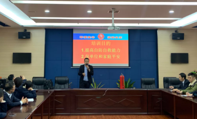 都市城際公交 組織開(kāi)展消防安全知識(shí)培訓(xùn)