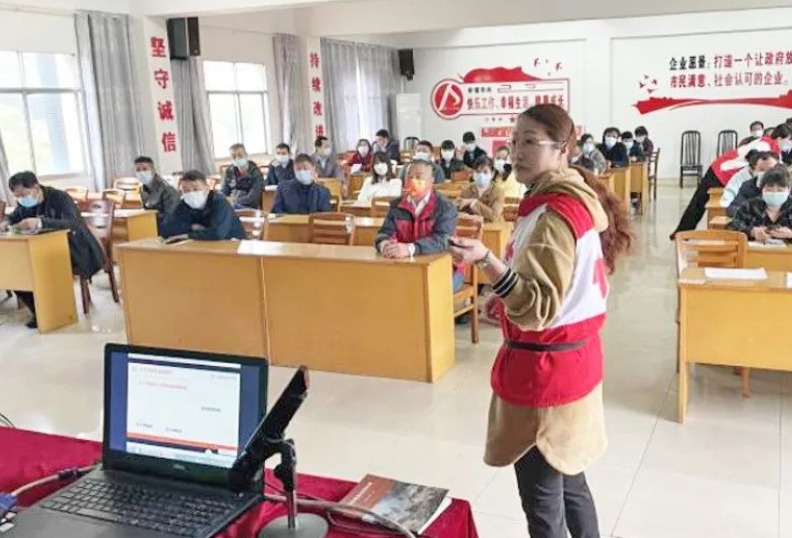 新余公交 新余長運 聯(lián)合開展“珍惜生命、守護安全”紅十字應(yīng)急救護員培訓(xùn)