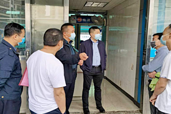 贛州方通 縣委領(lǐng)導(dǎo)檢查贛州方通安全生產(chǎn)與防汛工作