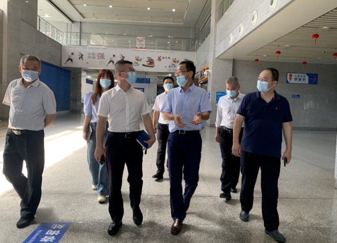 胡勁松一行督導(dǎo)都市城際公交文明創(chuàng)建工作 穆孫祥陪同