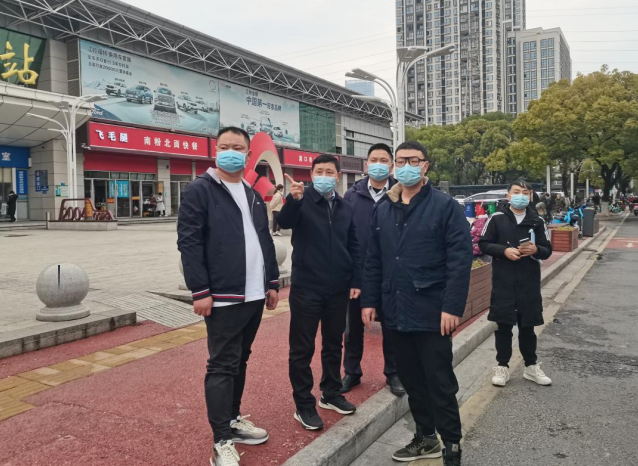 市道路運(yùn)輸服務(wù)中心領(lǐng)導(dǎo)督導(dǎo)都市城際公交文明創(chuàng)建、安全生產(chǎn)工作