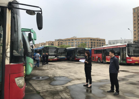 新余公交 對(duì)擬報(bào)廢公交車(chē)進(jìn)行摸底初評(píng)