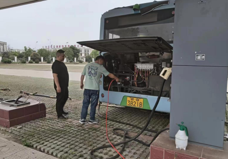 瑞昌公司開(kāi)展夏季高溫車輛隱患排查及維護(hù)保養(yǎng)現(xiàn)場(chǎng)指導(dǎo)