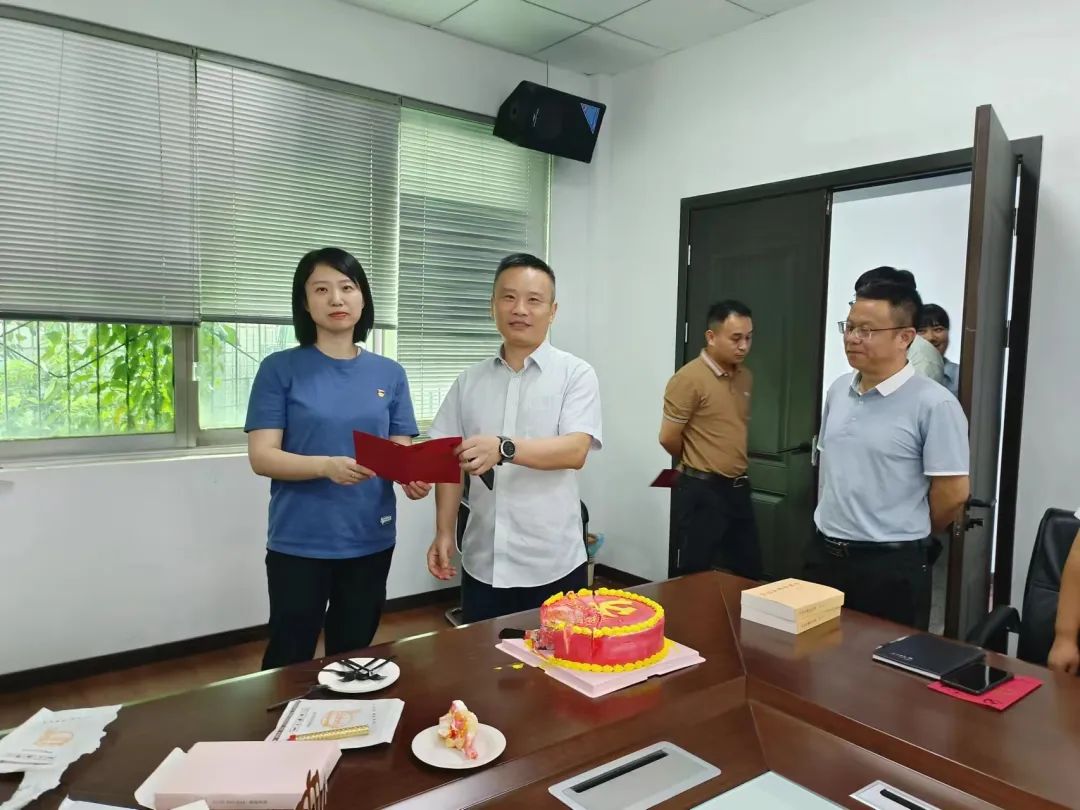 景德鎮(zhèn)長運(yùn):機(jī)關(guān)支部開展主題黨日活動