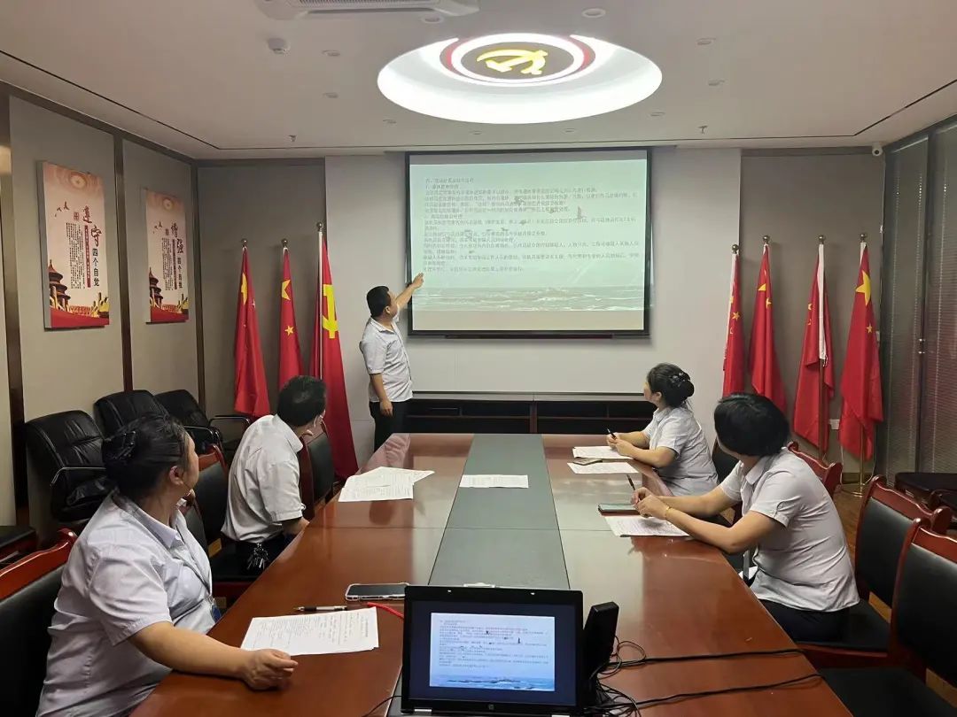 都市城際公交：開展“三品”安檢員理論、實(shí)踐知識(shí)培訓(xùn)