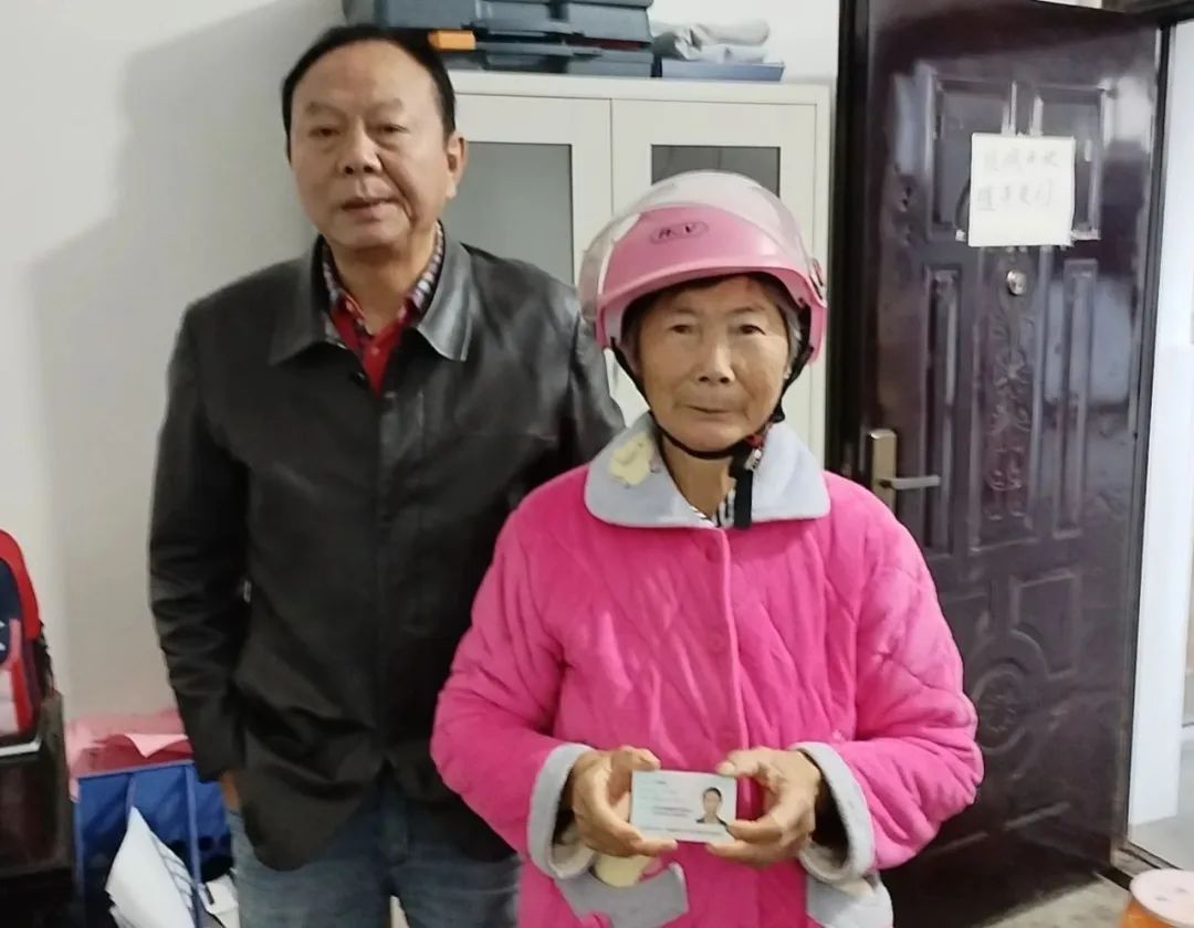 景德鎮(zhèn)長(zhǎng)運(yùn)：拾金不昧暖人心