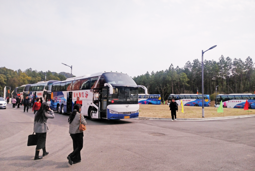 景德鎮(zhèn)長(zhǎng)運(yùn)：圓滿(mǎn)完成“龍年大吉首次大單”