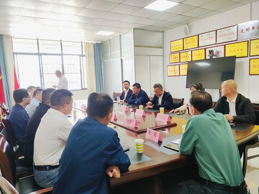 省供銷(xiāo)聯(lián)社調(diào)研永修客貨郵融合發(fā)展 劉磊 占梁出席