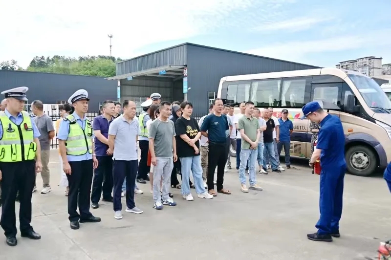 九江長(zhǎng)運(yùn):武寧公司開展“暢通生命通道疏散”演練