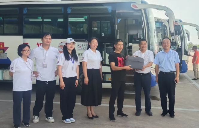 撫州長(zhǎng)運(yùn)：贛東學(xué)院與撫州長(zhǎng)運(yùn)共筑愛心橋梁