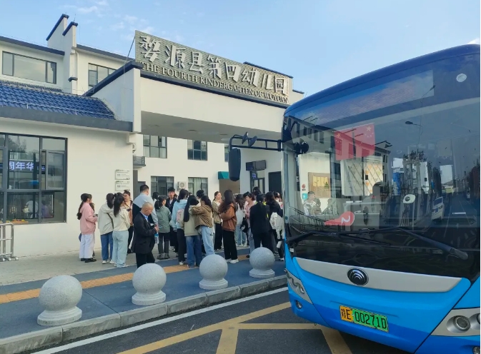 婺源公交:“定制公交”服務(wù)婺源茶校學(xué)子“實(shí)習(xí)路”