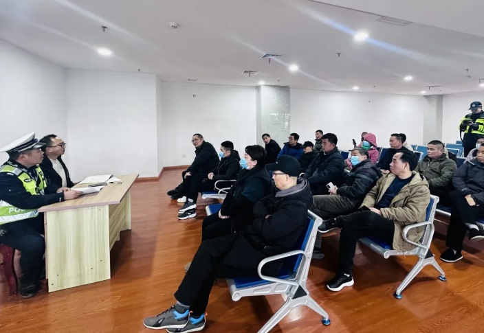 萍鄉(xiāng)長運 聯合蘆溪、上栗交警部署春運安全工作