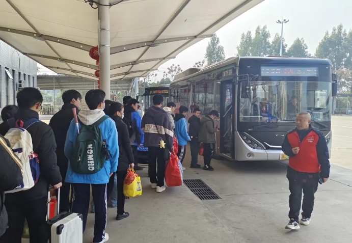 吉安公交：公交暖心服務(wù) 護(hù)航春運(yùn)返程路