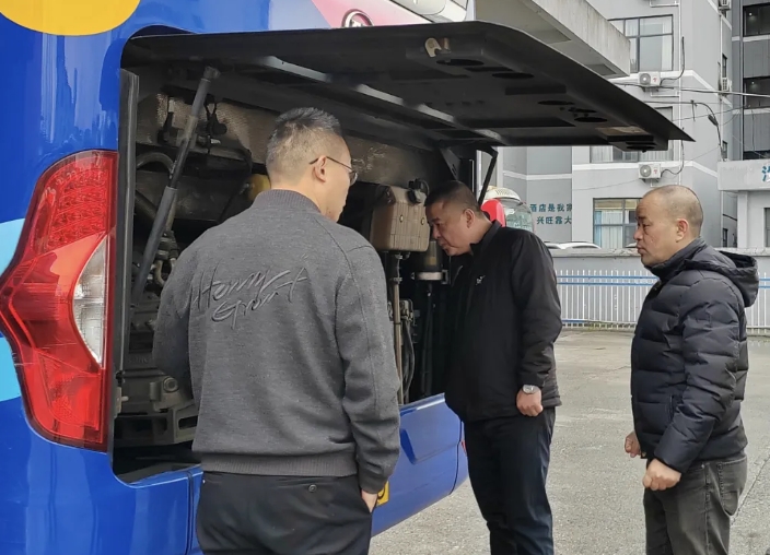 萍鄉(xiāng)長運：開展“兩會”期間安全生產(chǎn)檢查工作