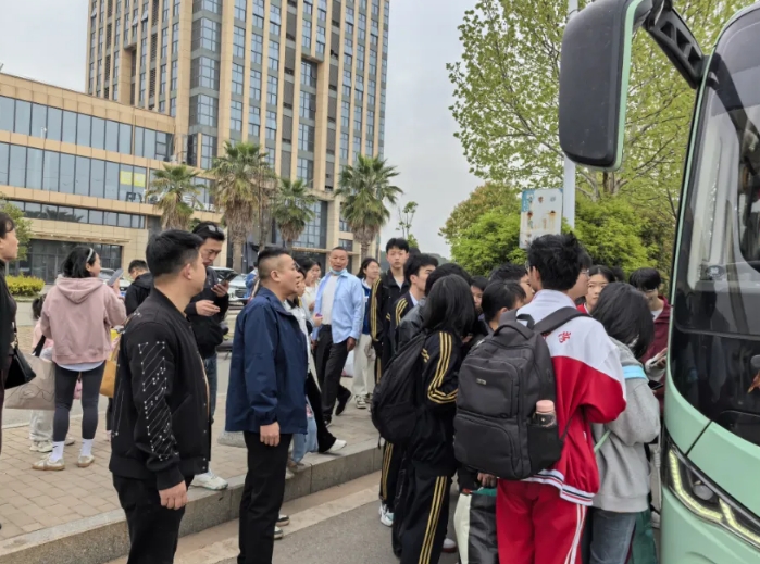 鄱陽長運：開展“清明”期間安全生產(chǎn)督導工作